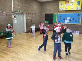 P2/3 Christmas Yoga