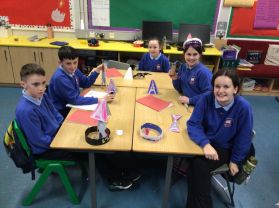 Primary 7 class enjoying cross curricular activities 